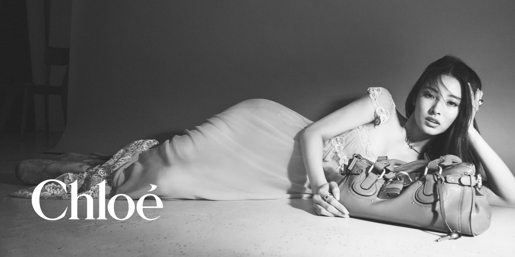 鎖住經典，開啟新章：Chloé Paddington 以光芒綻放時尚
